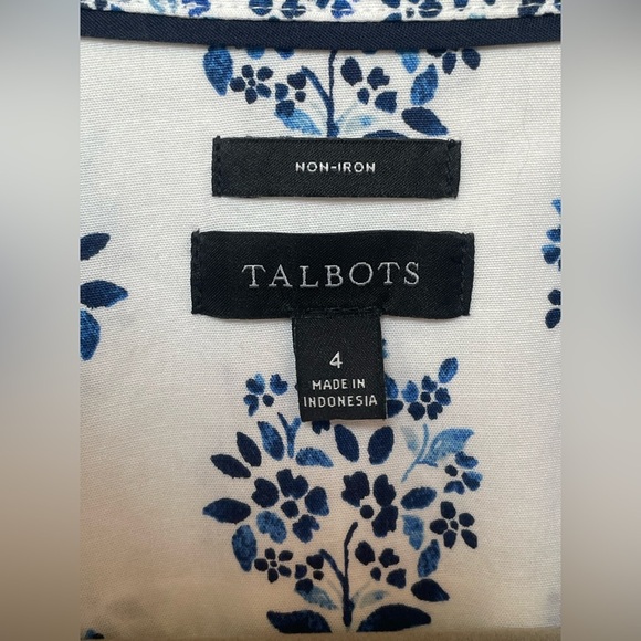 Talbots - Non-Iron Perfect Shirt - Lush
Bouquets | Floral Blue and White - Picture 5 of 7